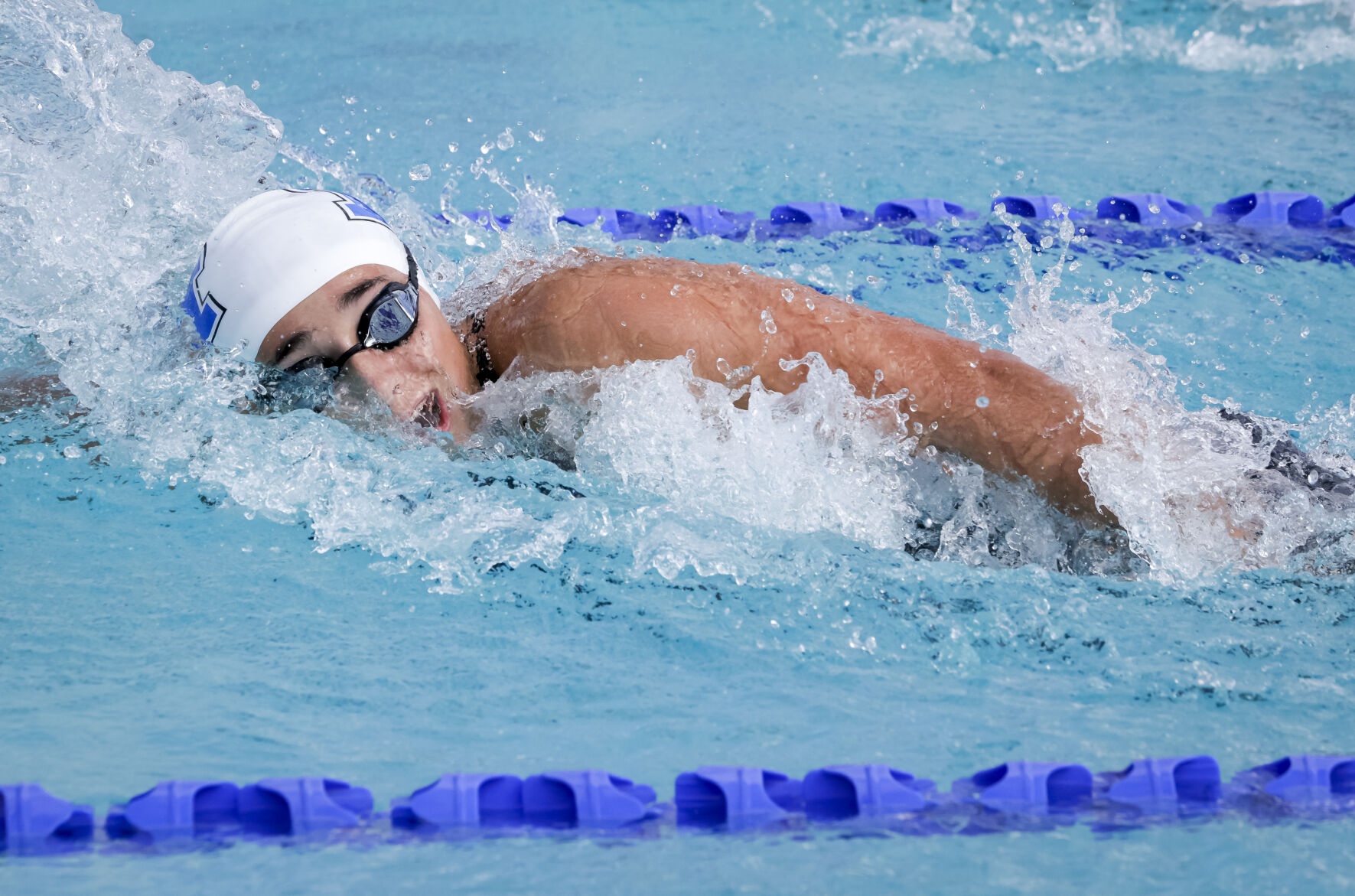 NO.metroswimming.110324.04.jpg